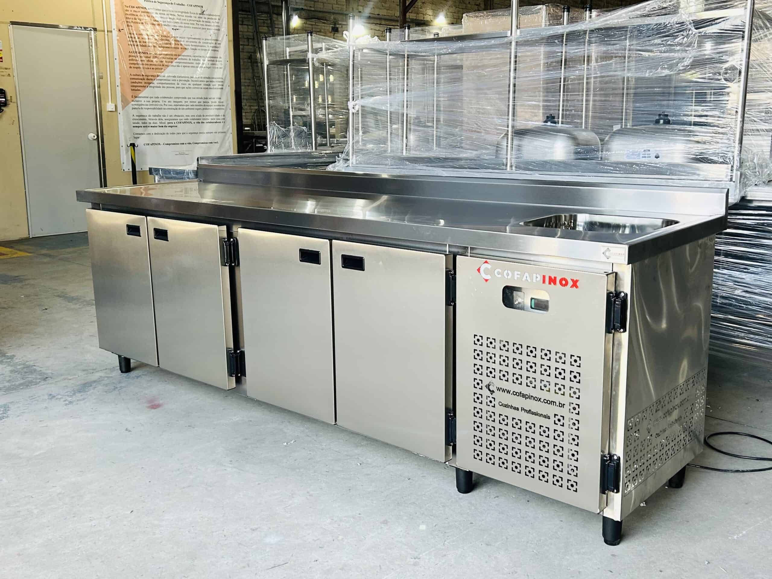 Balcão Refrigerado 4 Portas com Cuba